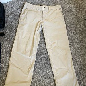 American Eagle Chinos 32x34
